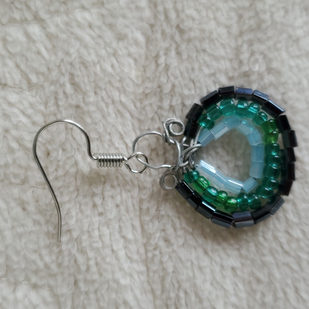 3/10 Colorful Earrings - Picture 3 of 10